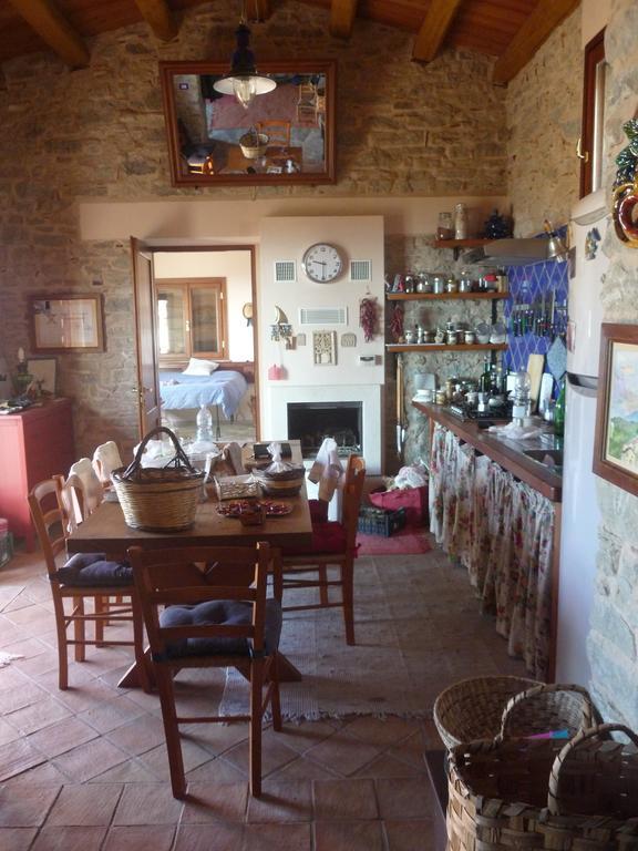 Rocca Del Vento Bed & Breakfast San Pantaleone Exterior photo