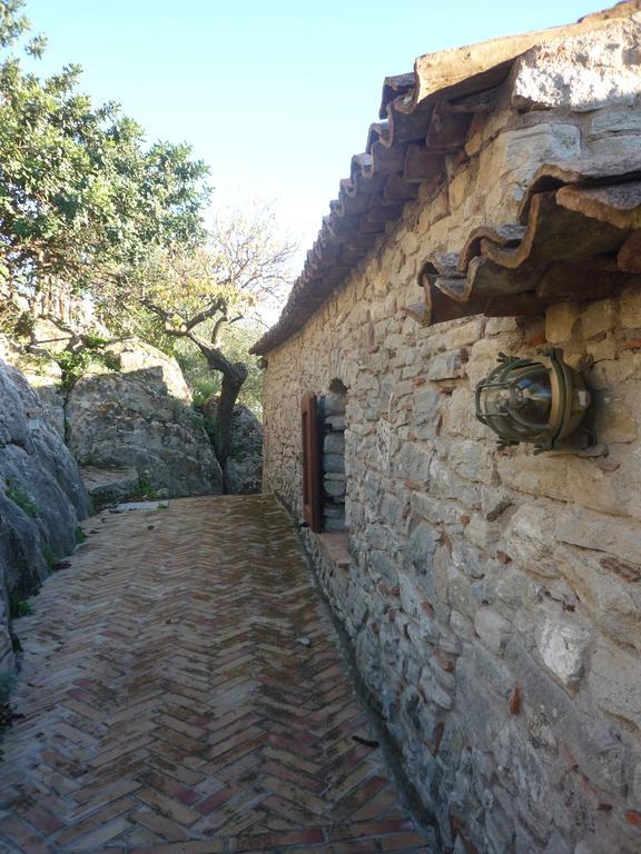 Rocca Del Vento Bed & Breakfast San Pantaleone Exterior photo