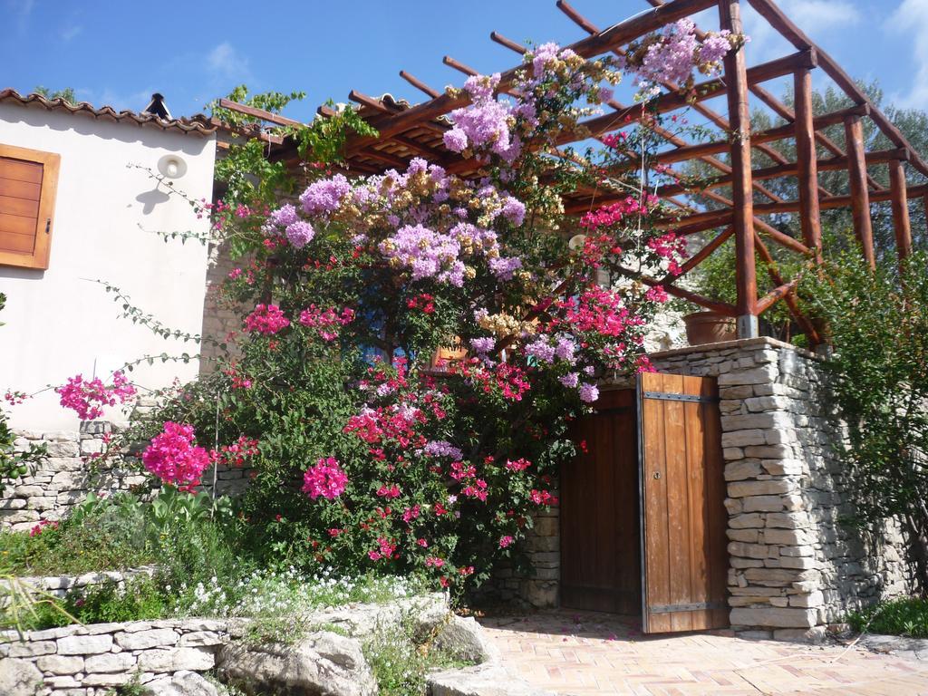 Rocca Del Vento Bed & Breakfast San Pantaleone Exterior photo