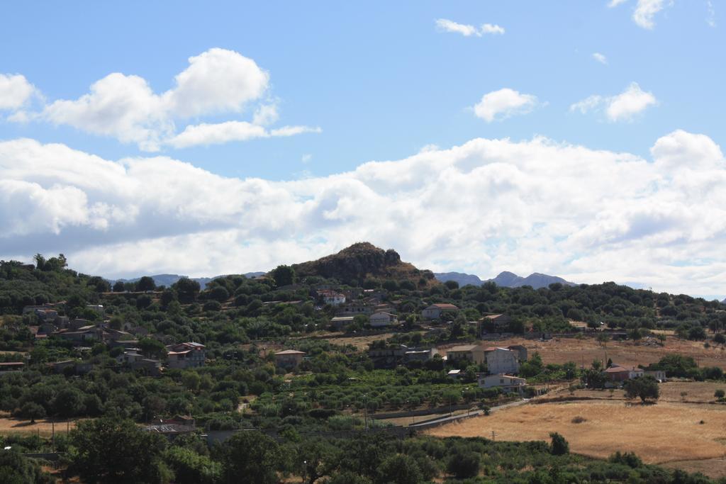 Rocca Del Vento Bed & Breakfast San Pantaleone Exterior photo