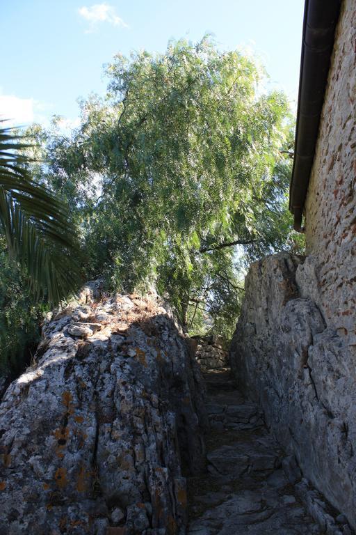 Rocca Del Vento Bed & Breakfast San Pantaleone Exterior photo