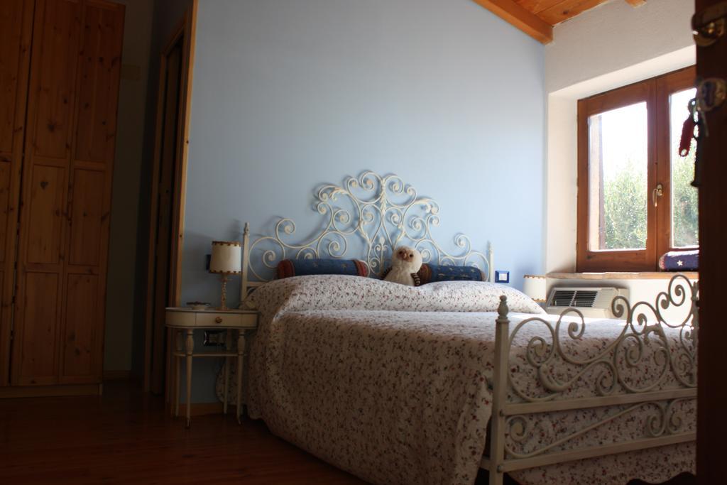 Rocca Del Vento Bed & Breakfast San Pantaleone Exterior photo